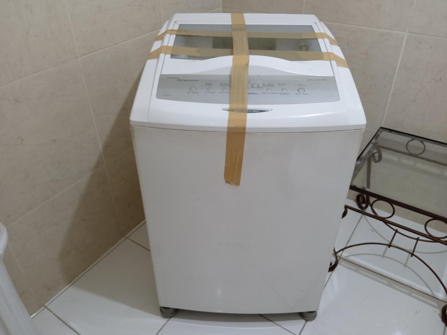 Máquina de lavar roupas 7 Kg Brastemp BWQ24ABANA em Plástico Branco