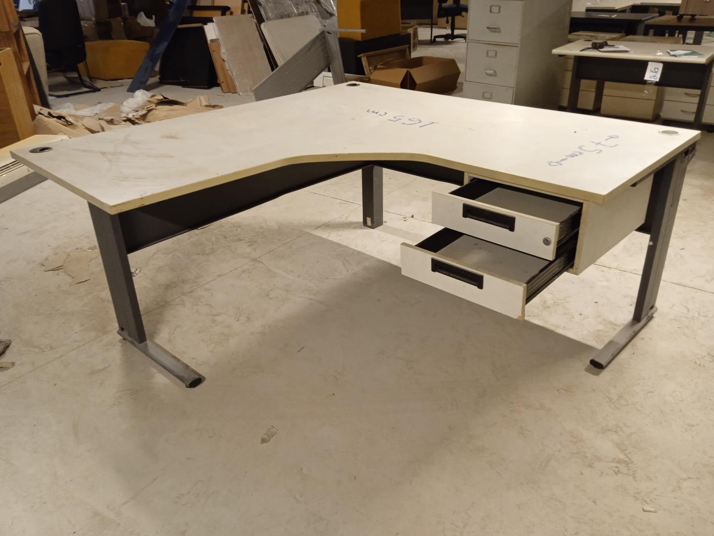 Mesa de Escritório em L c/ 2 gavetas em Aço / MDF Bege 74 cm x 165 cm x 165 cm