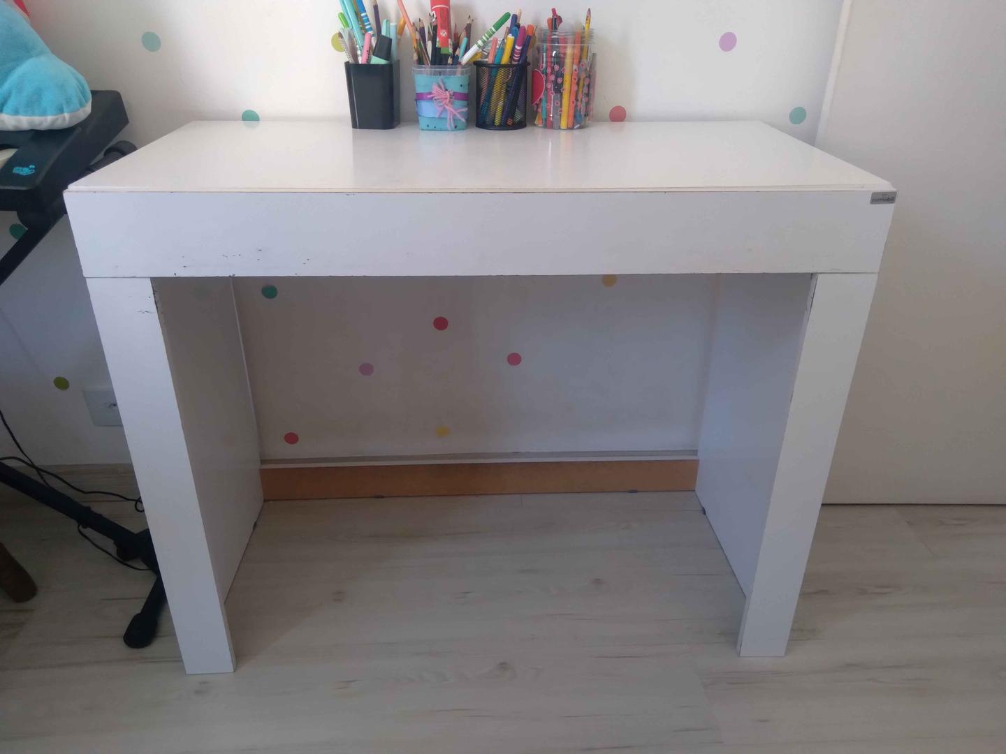 Escrivaninha c/ gaveta Permóbili em MDF Branco 76 cm x 95 cm x 47 cm