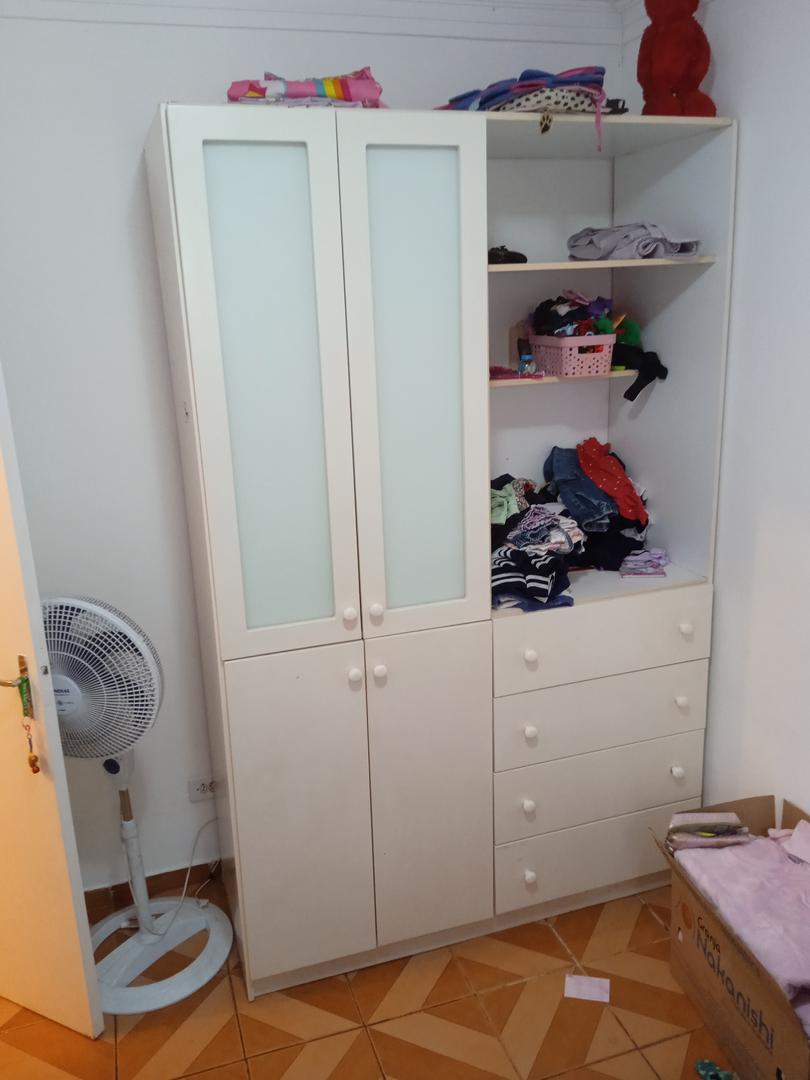 Guarda roupas c/ 4 portas 4 gavetas e 2 prateleiras em MDF Branco