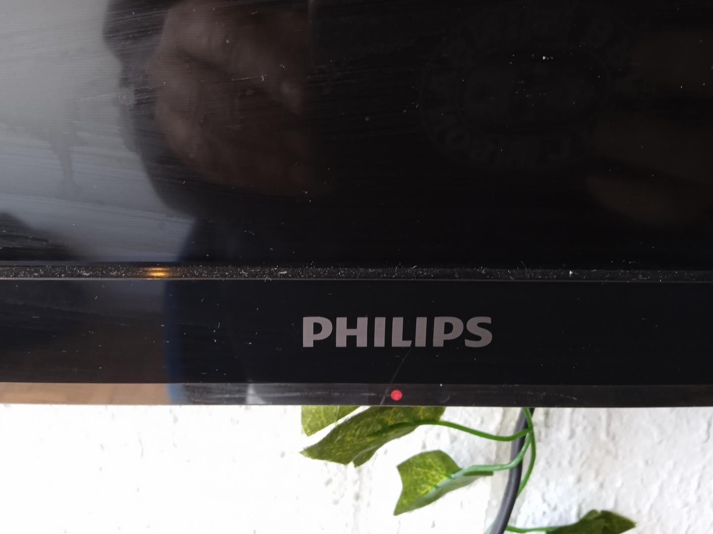 Smart TV Philips 42" LED, Full HD Mod: 42PFL4007 