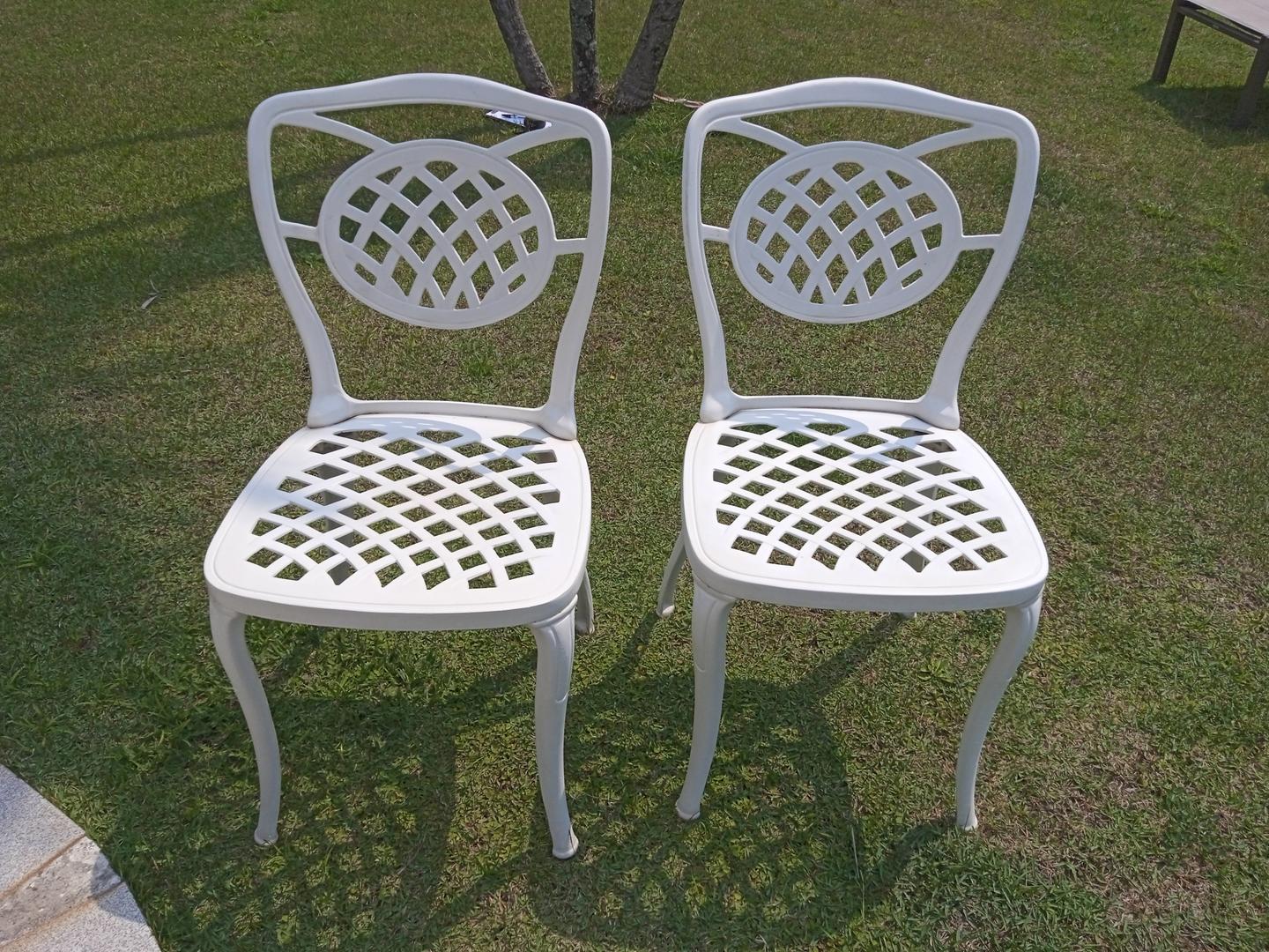 Cadeira de Jardim em Aço Branco 84 cm x 44 cm x 50 cm