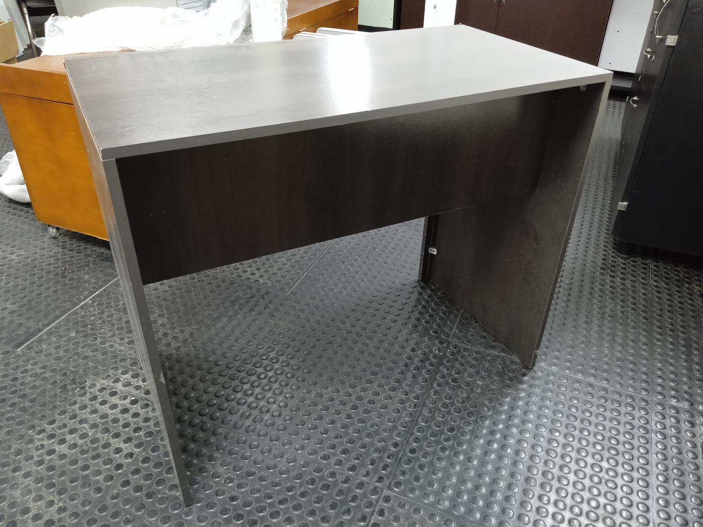 Mesa de Escritório C/ 1 Gaveta em MDF Marrom 75 cm x 90 cm x 47 cm