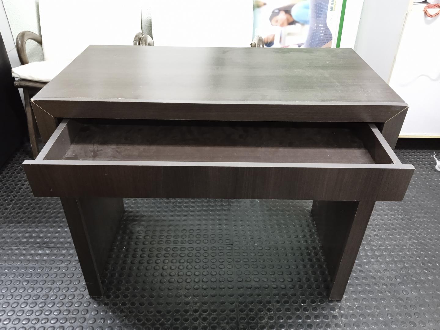 Mesa de Escritório C/ 1 Gaveta em MDF Marrom 75 cm x 90 cm x 47 cm