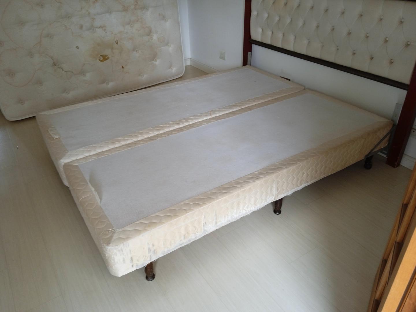 Cama box Queen Bipartida em Tecido Bege 32 cm x 196 cm x 78 cm