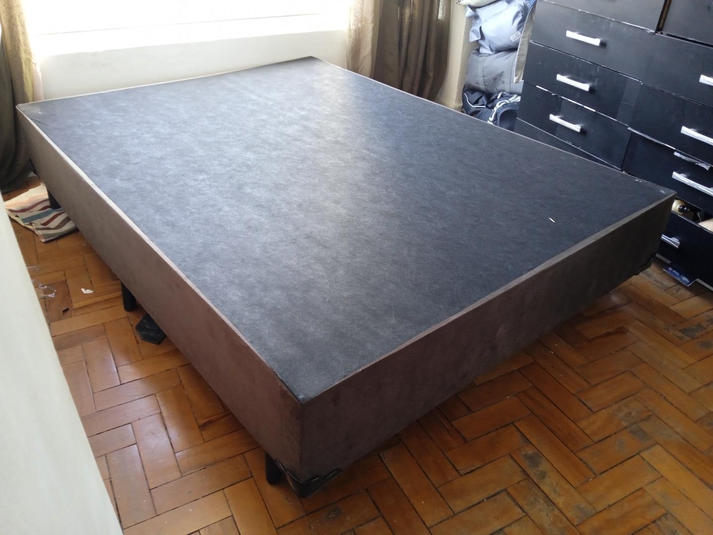 Cama box de casal padrão em Madeira / Tecido Marrom 38 cm x 138 cm x 188 cm