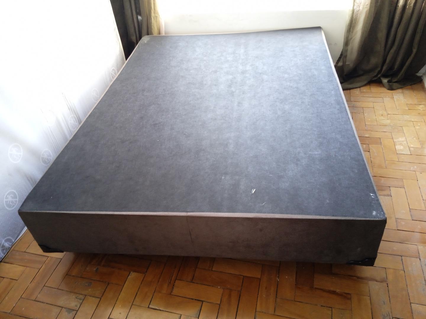 Cama box de casal padrão em Madeira / Tecido Marrom 38 cm x 138 cm x 188 cm