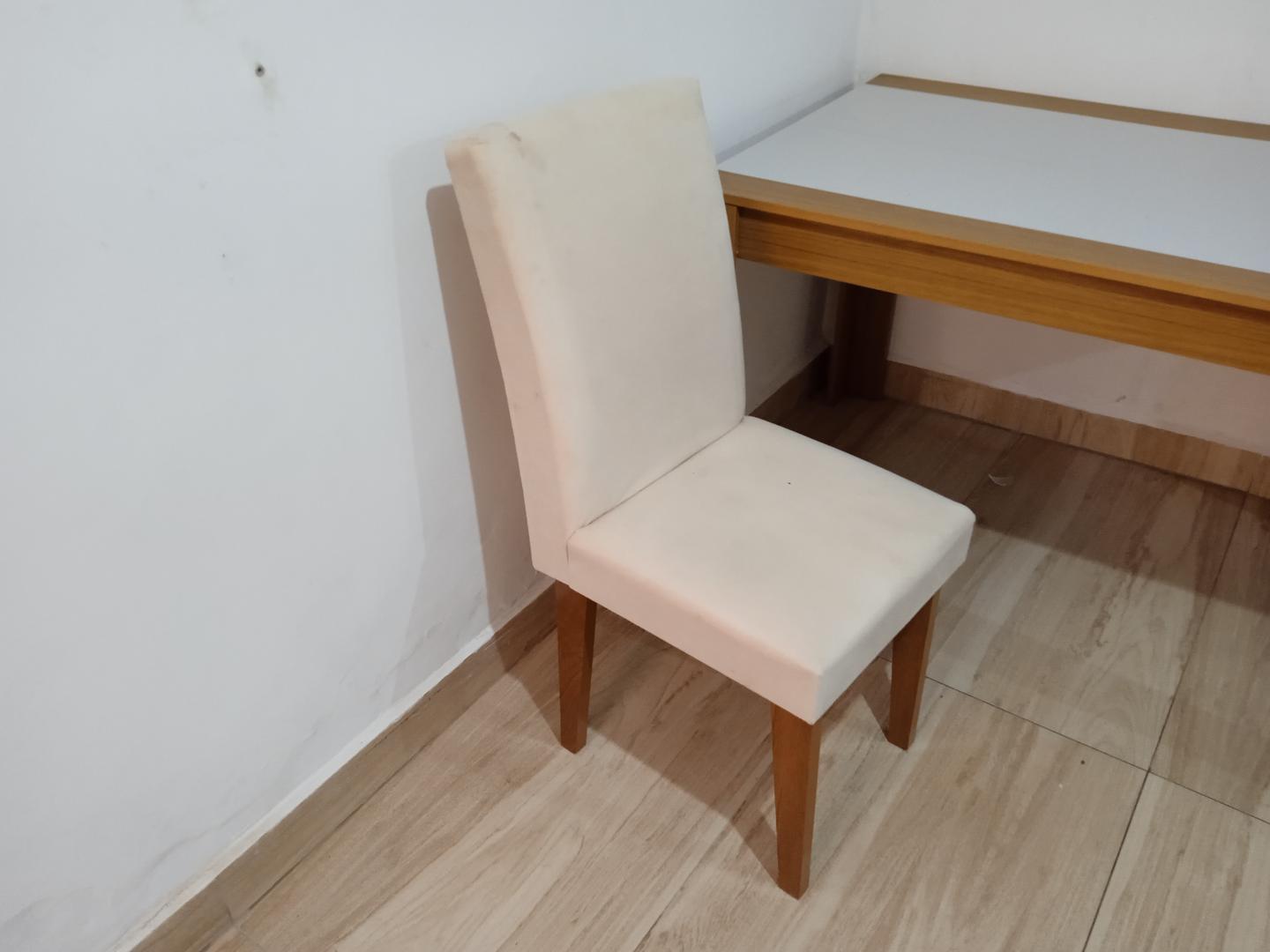 Cadeira fixa estofada s/ braços em MDF / Estofado Bege 97 cm x 44 cm x 50 cm
