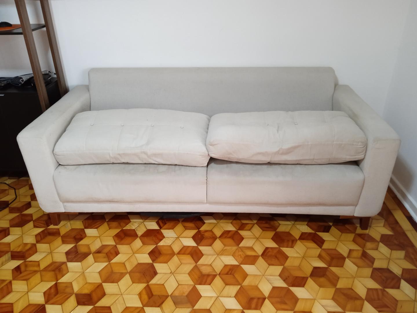 Sofá c/ 2 lugares em Estofado / Tecido Cinza 80 cm x 210 cm x 90 cm