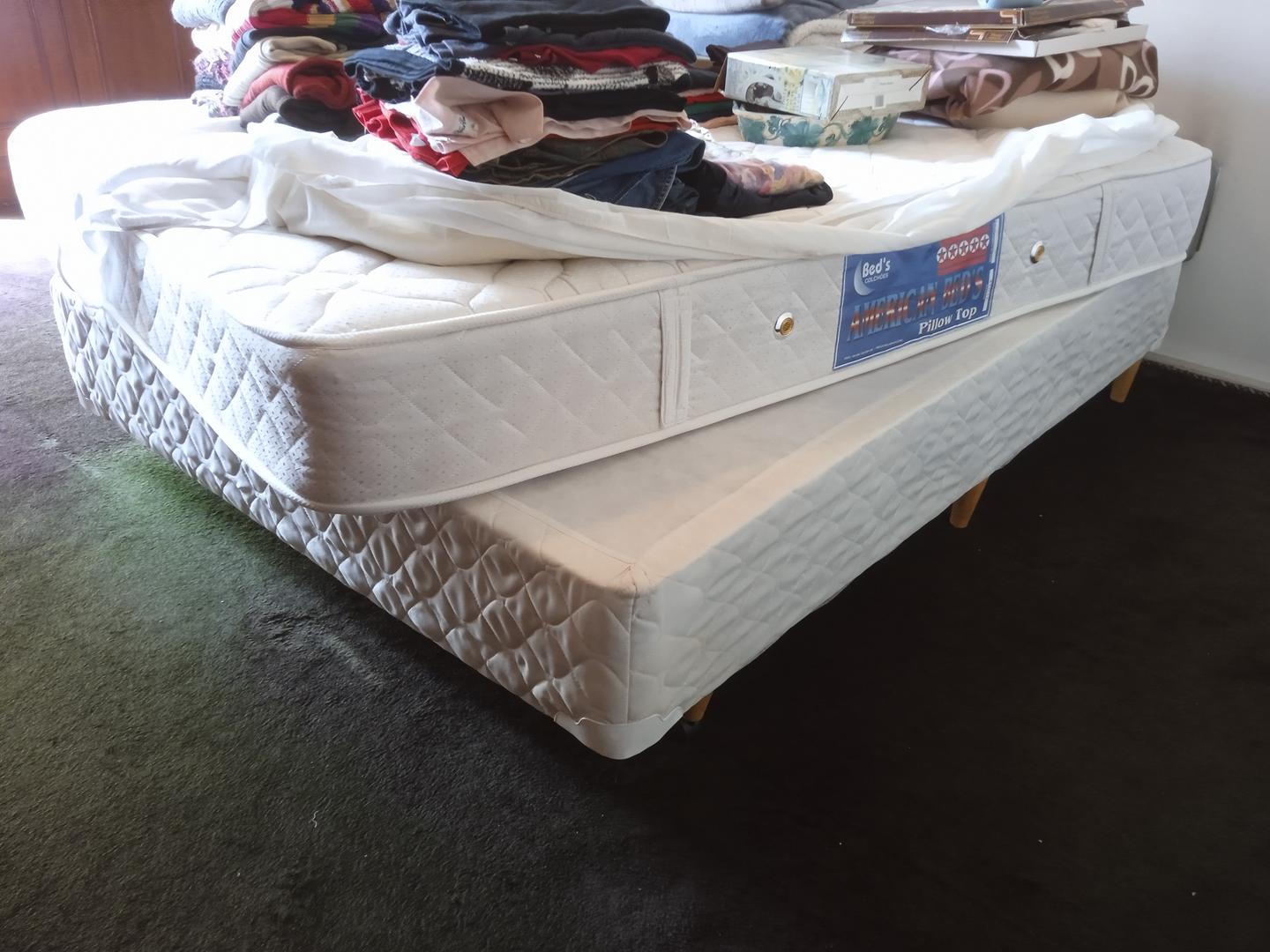 Base de Cama Box Casal em Madeira Bege 34 cm x 180 cm x 140 cm