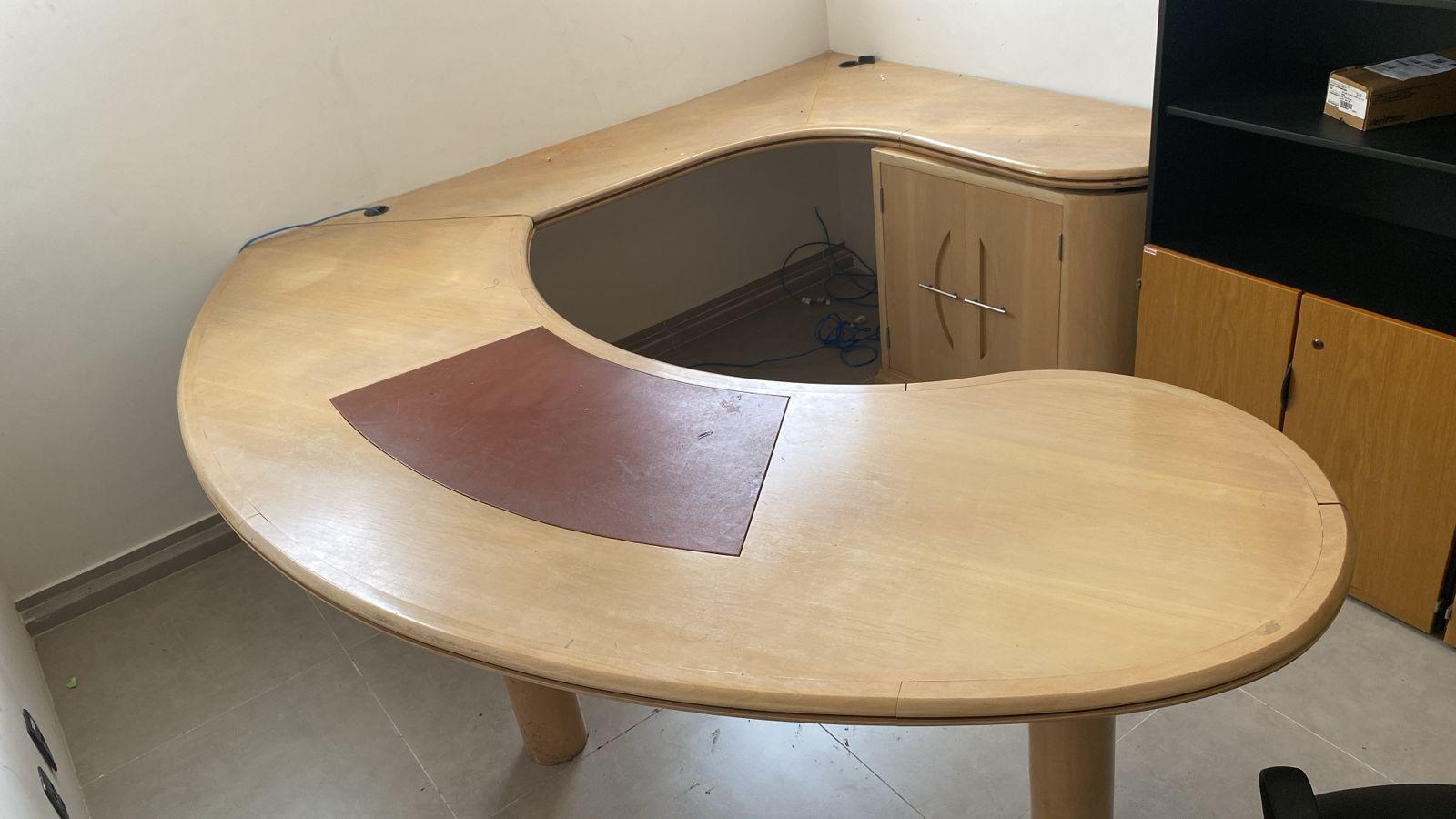 Mesa de escritório curva c / armário em Madeira Bege 82 cm x 205 cm x 48 cm