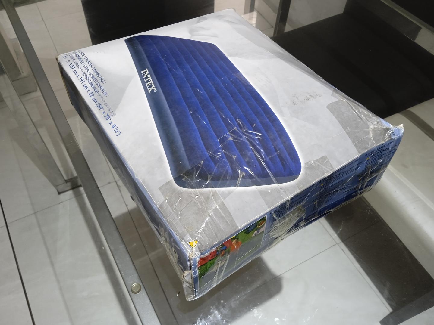 Colchão inflável Intex em Tecido Azul 22 cm x 137 cm x 191 cm