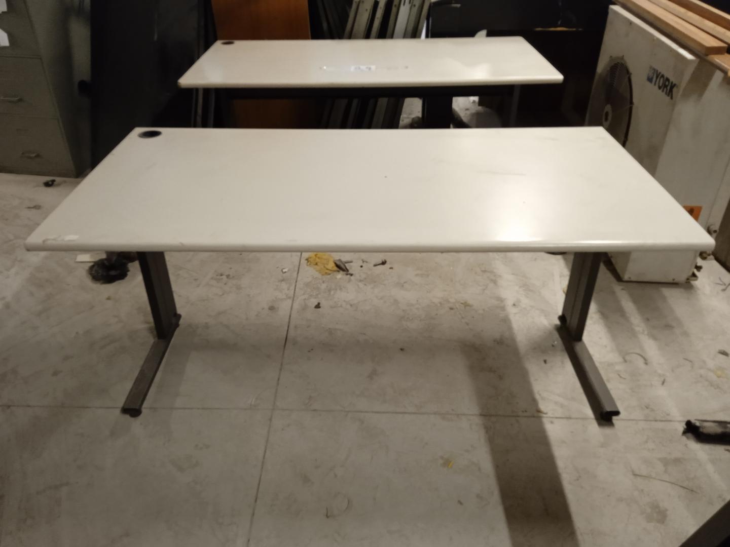 Mesa de Escritório retangular em MDF Bege 74 cm x 150 cm x 75 cm