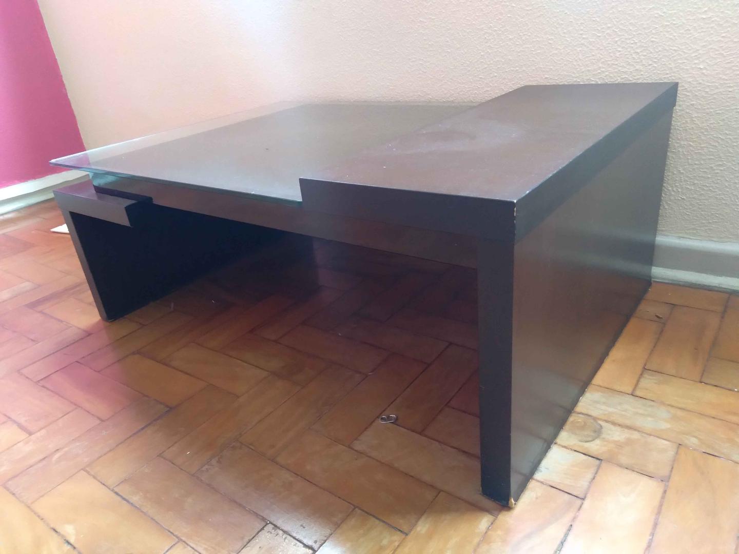 Mesa de centro  em MDP / Vidro Marrom 36 cm x 90 cm x 60 cm