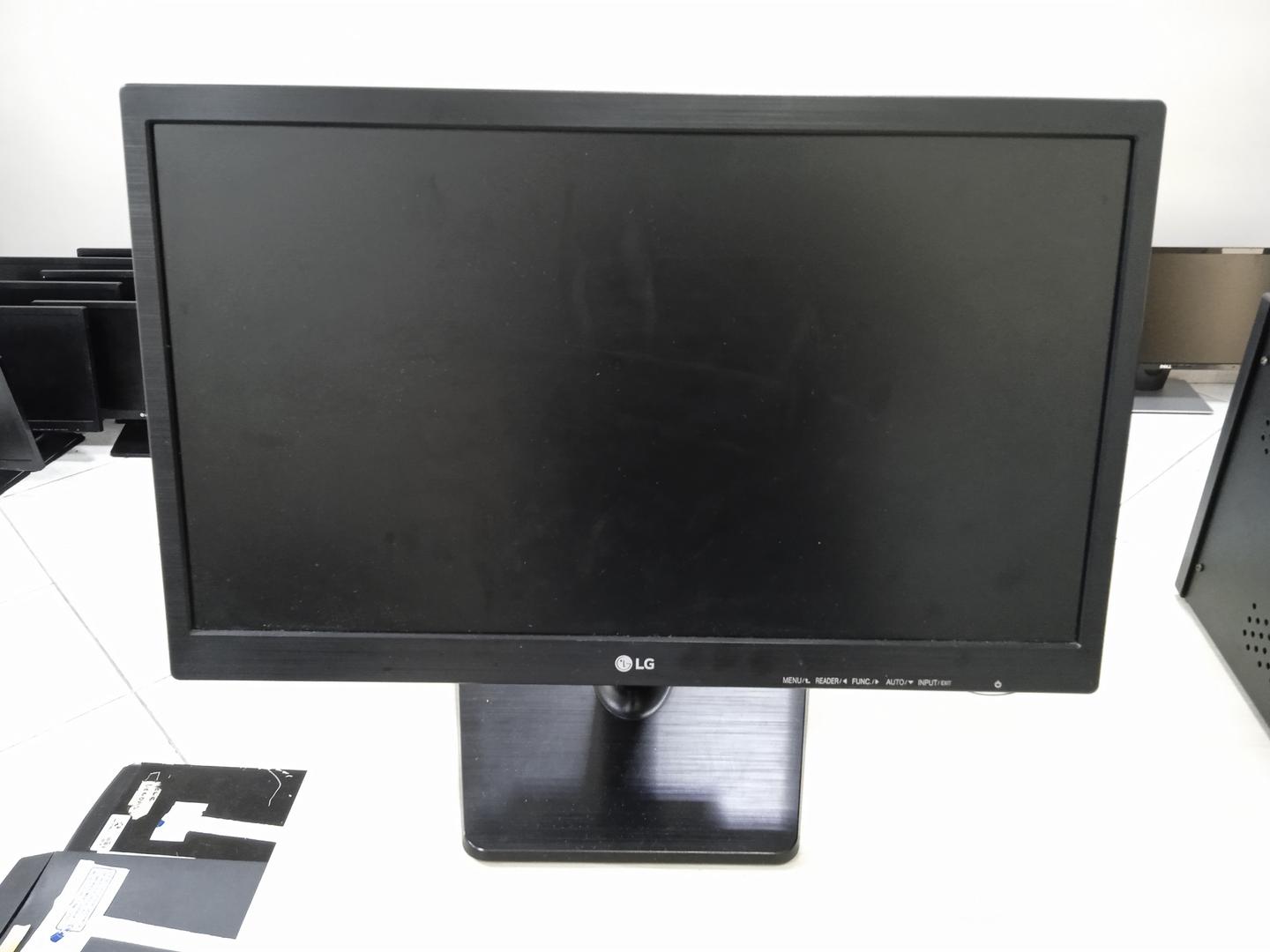 Monitor LG 20' VGA WideScreen LED