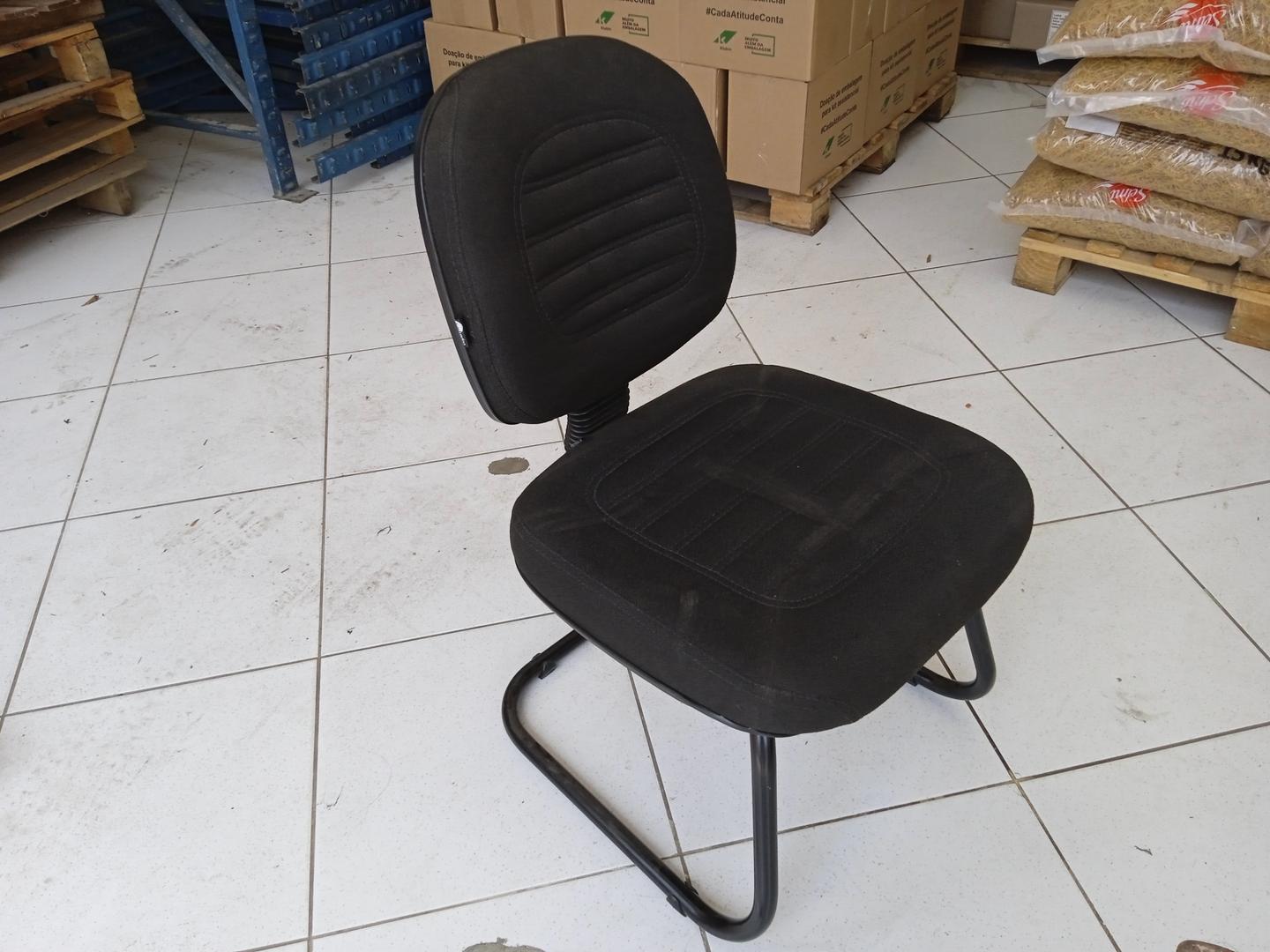 Cadeira de escritório estofada fixa s/ braços Coperflex Coperflex em Aço / Tecido Preto