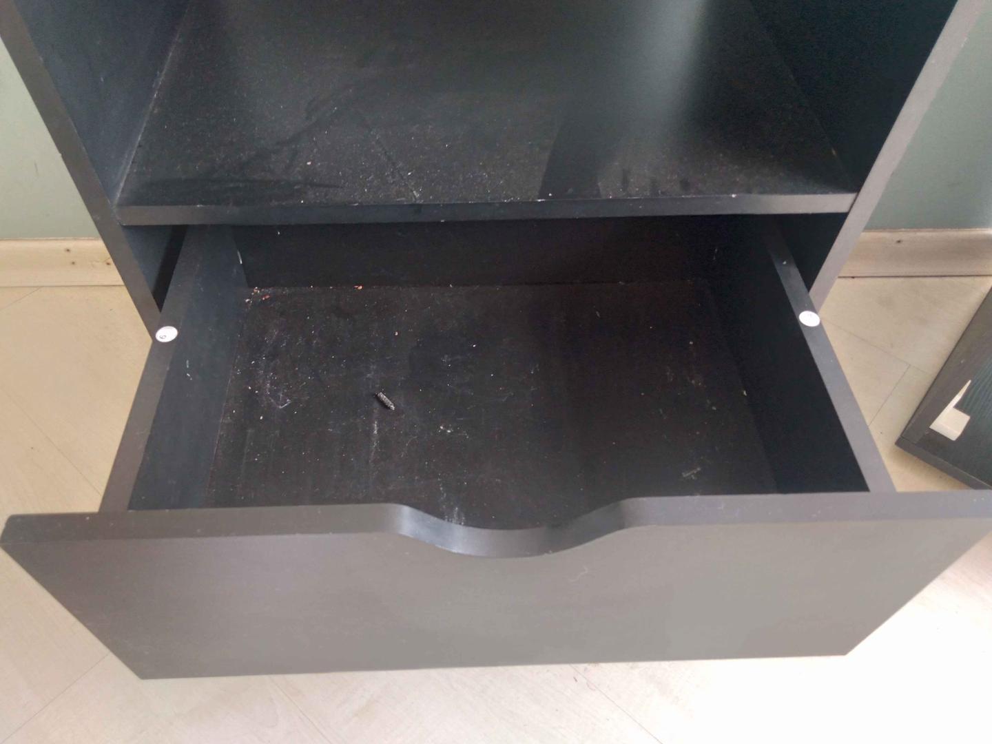 Mesa de cabeceira c/ gaveta  em MDF Preto 63 cm x 49 cm x 35 cm