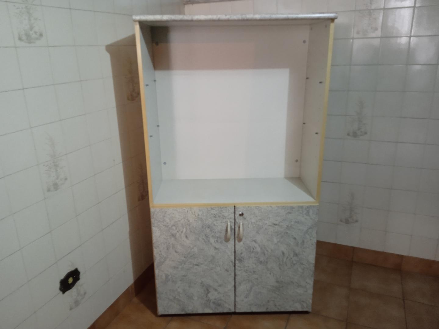 Armário alto c/ 2 portas e 3 prtateleiras em MDF Cinza 164 cm x 91 cm x 42 cm