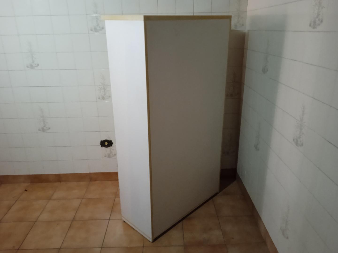 Armário alto c/ 2 portas e 3 prtateleiras em MDF Cinza 164 cm x 91 cm x 42 cm