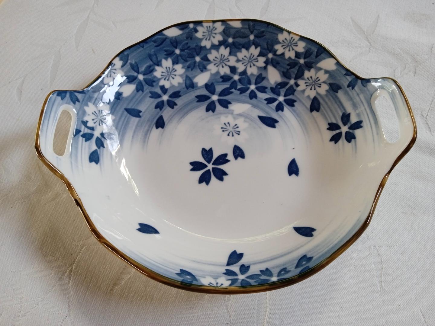 Bandeja c/ alça em Porcelana Azul 4 cm x 19 cm x 17 cm