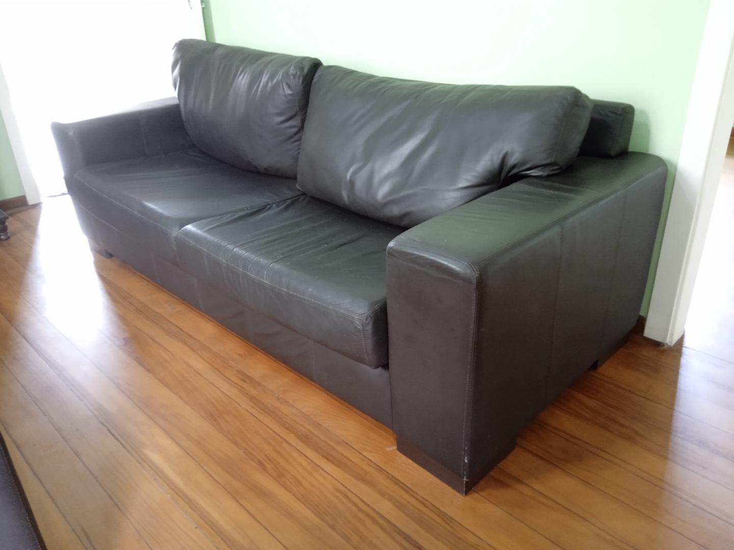 Sofa c/ 3 lugares em Couro Ecológico / Tecido Preto 80 cm x 220 cm x 95 cm