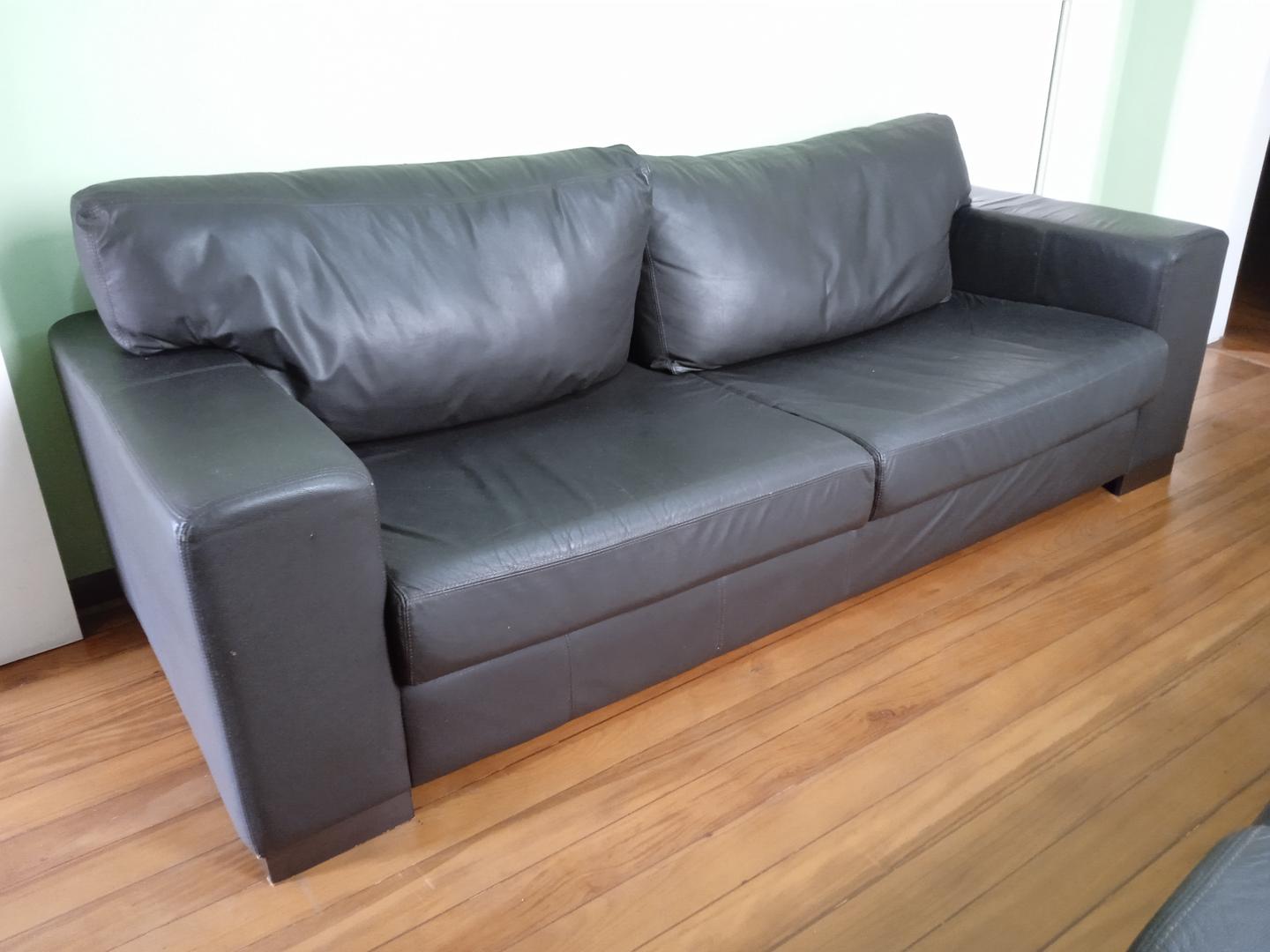 Sofa c/ 3 lugares em Couro Ecológico / Tecido Preto 80 cm x 220 cm x 95 cm