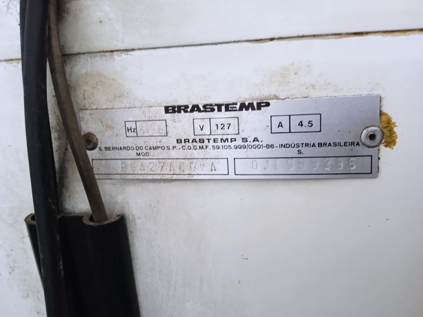 Freezer Brastemp BSA27ACAA A em Aço Bege 148 cm x 60 cm x 60 cm