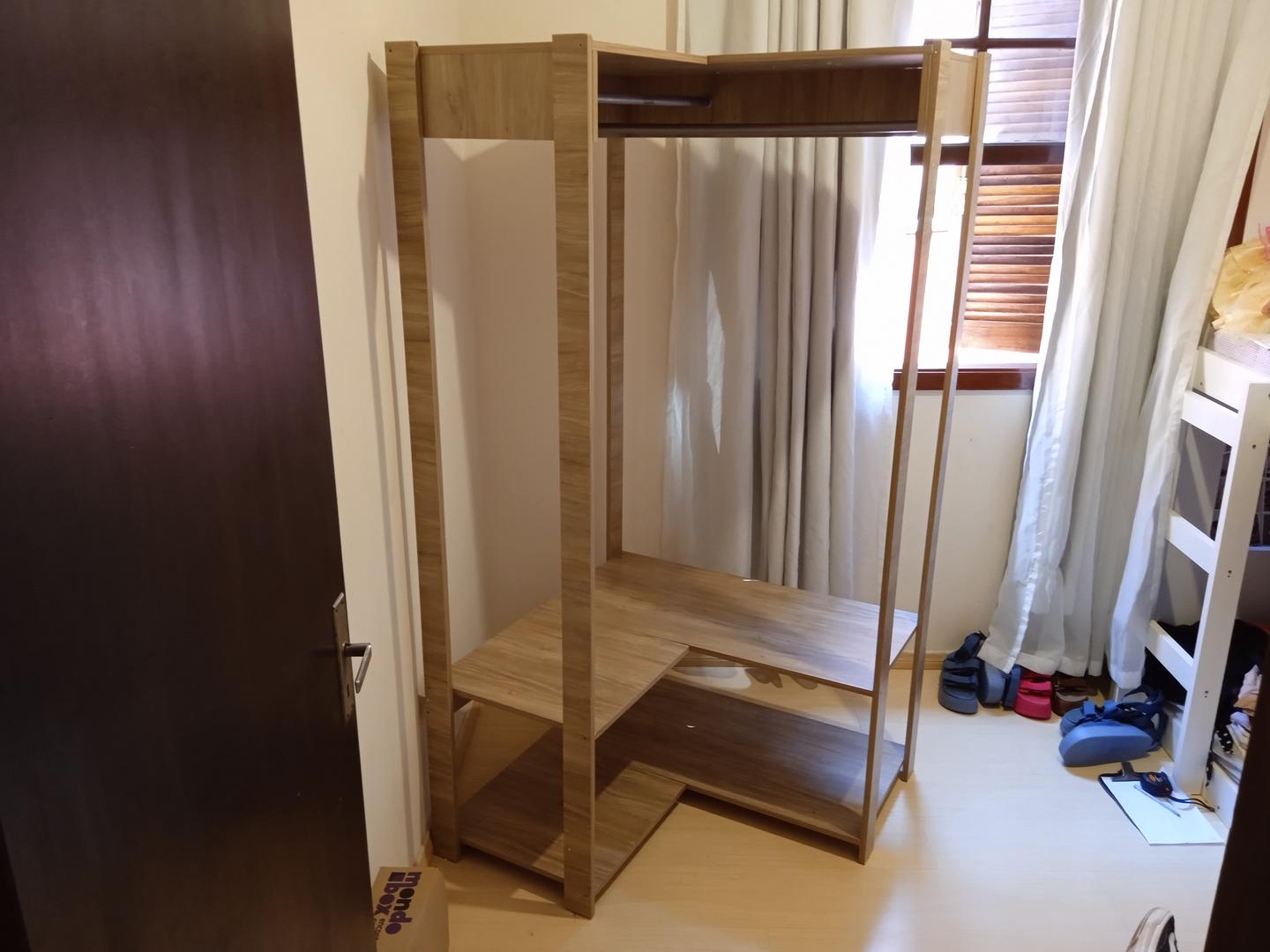 Módulo Closet de canto c/ 1 prateleira em MDF Marrom 180 cm x 95 cm x 95 cm