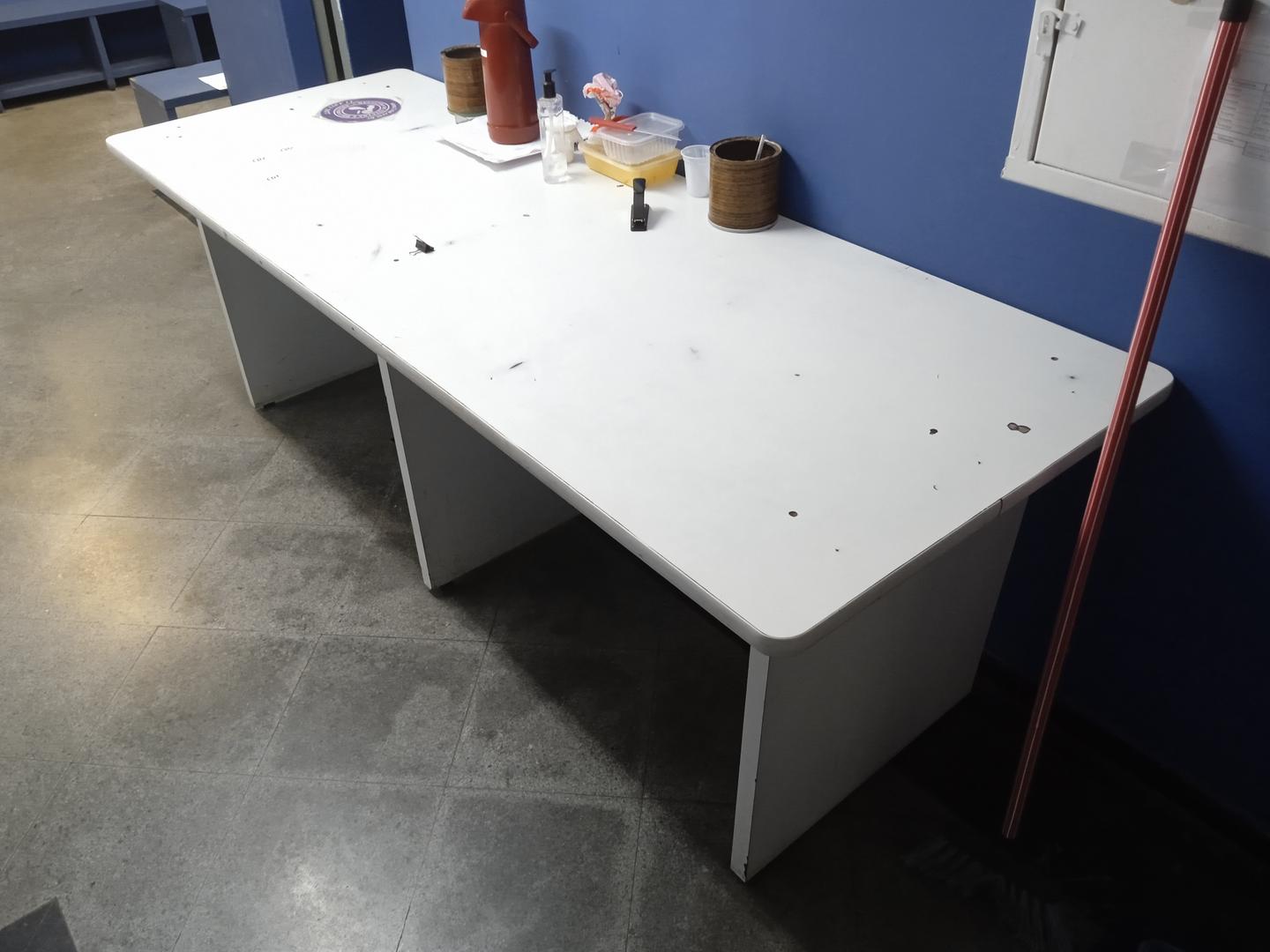 Mesa de Escritório em MDF Branco 76 cm x 220 cm x 80 cm