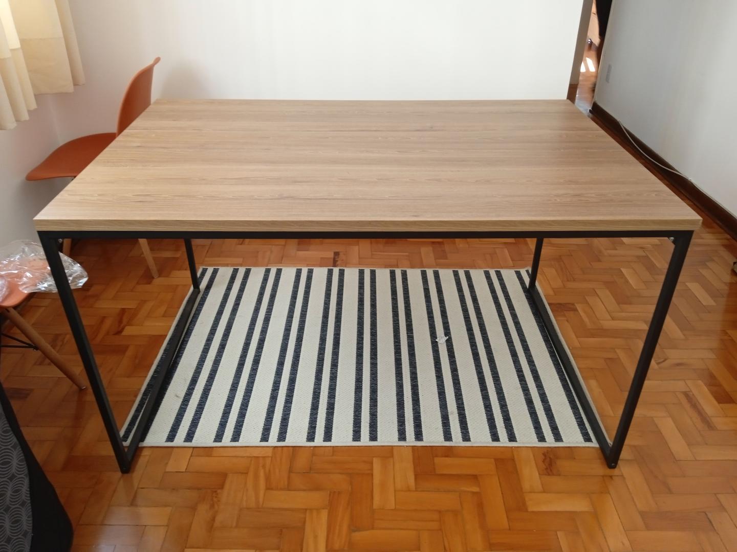 Mesa de Jantar em Metal / MDF Marrom 76 cm x 135 cm x 90 cm