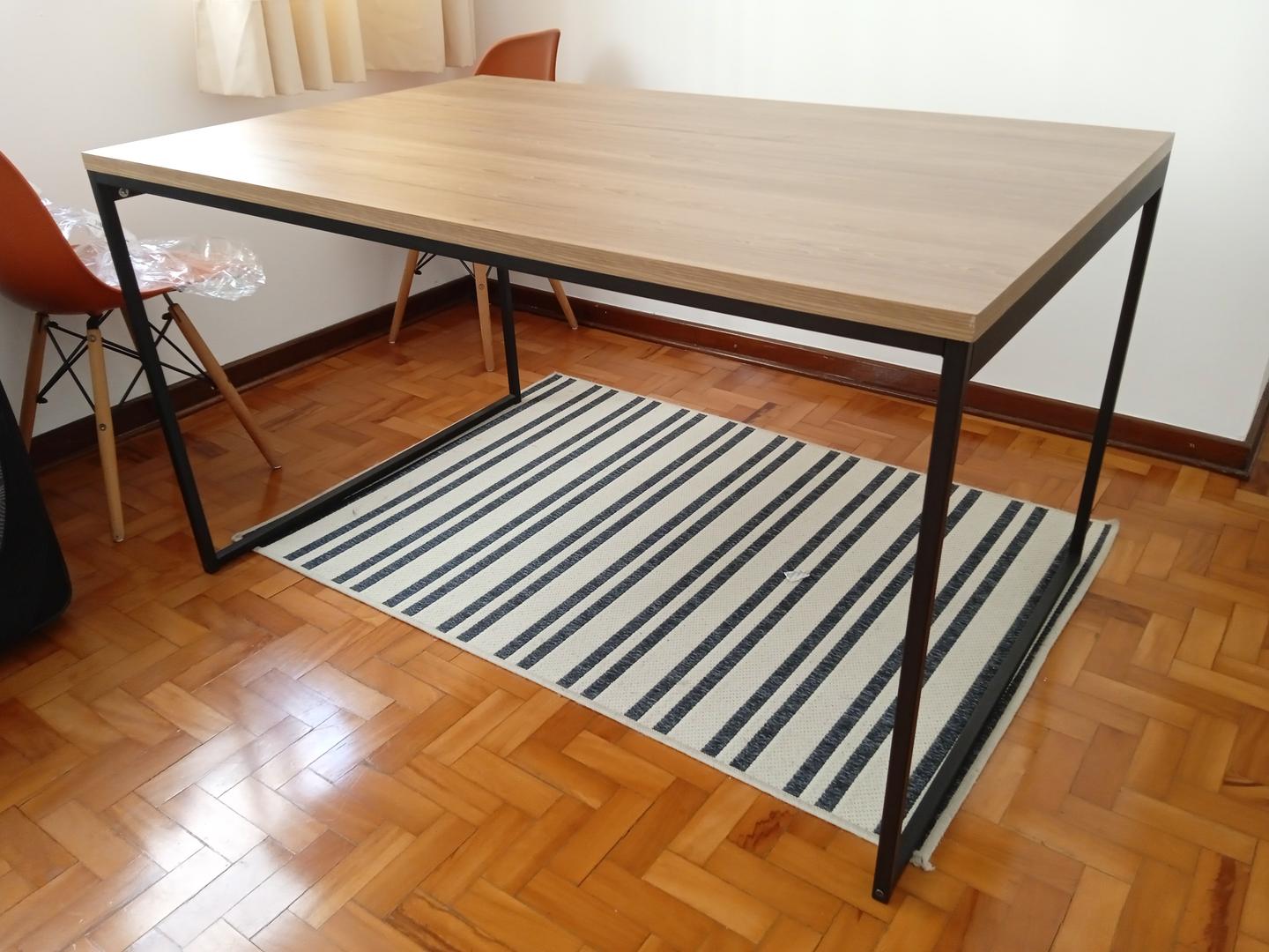 Mesa de Jantar em Metal / MDF Marrom 76 cm x 135 cm x 90 cm