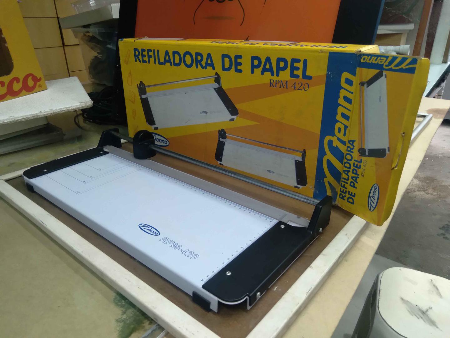 Refiladora de papel Menno Branco