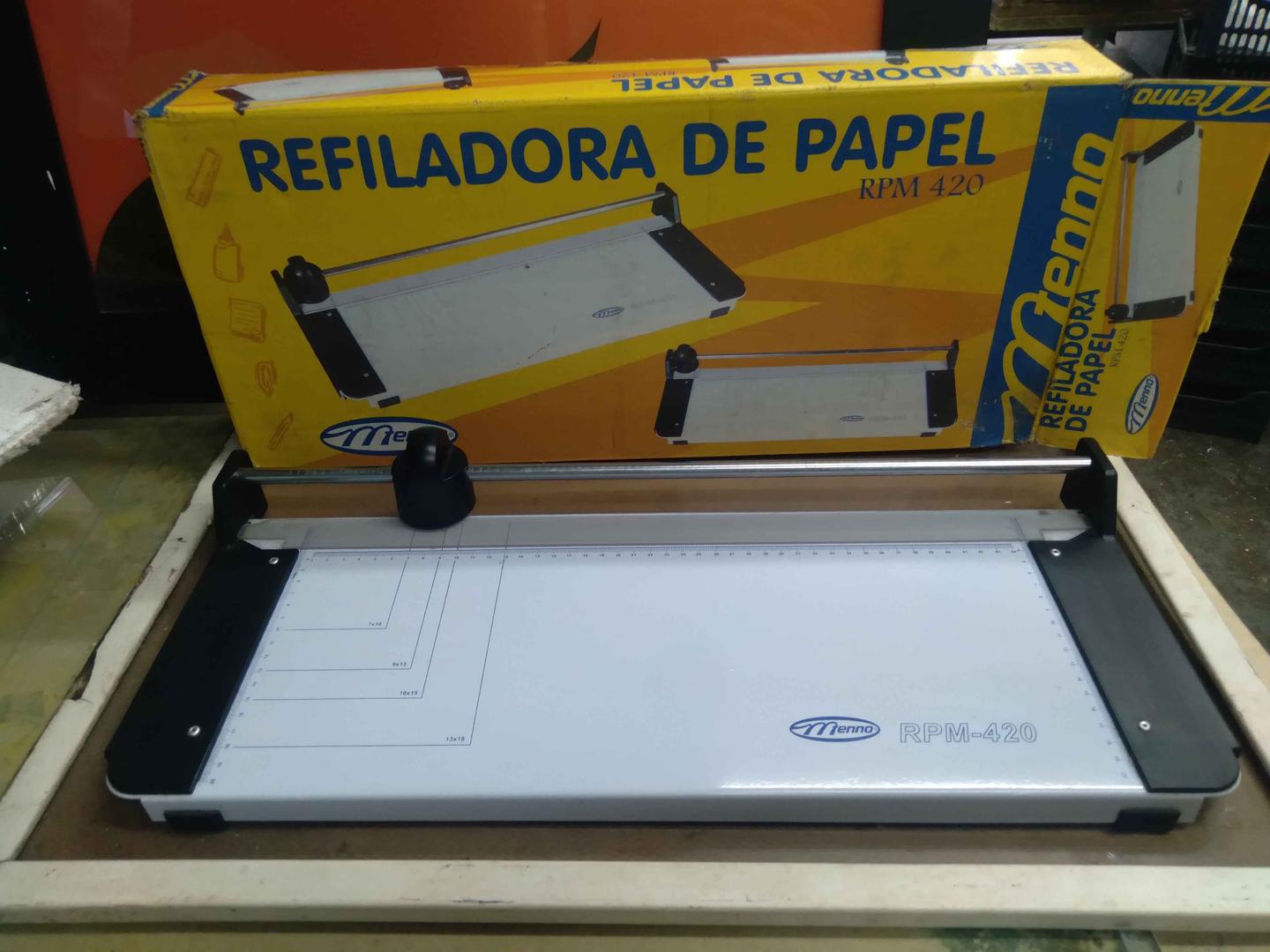 Refiladora de papel Menno Branco