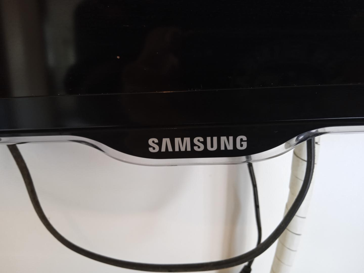 Televisão 40" polegadas Smart Samsung Preto