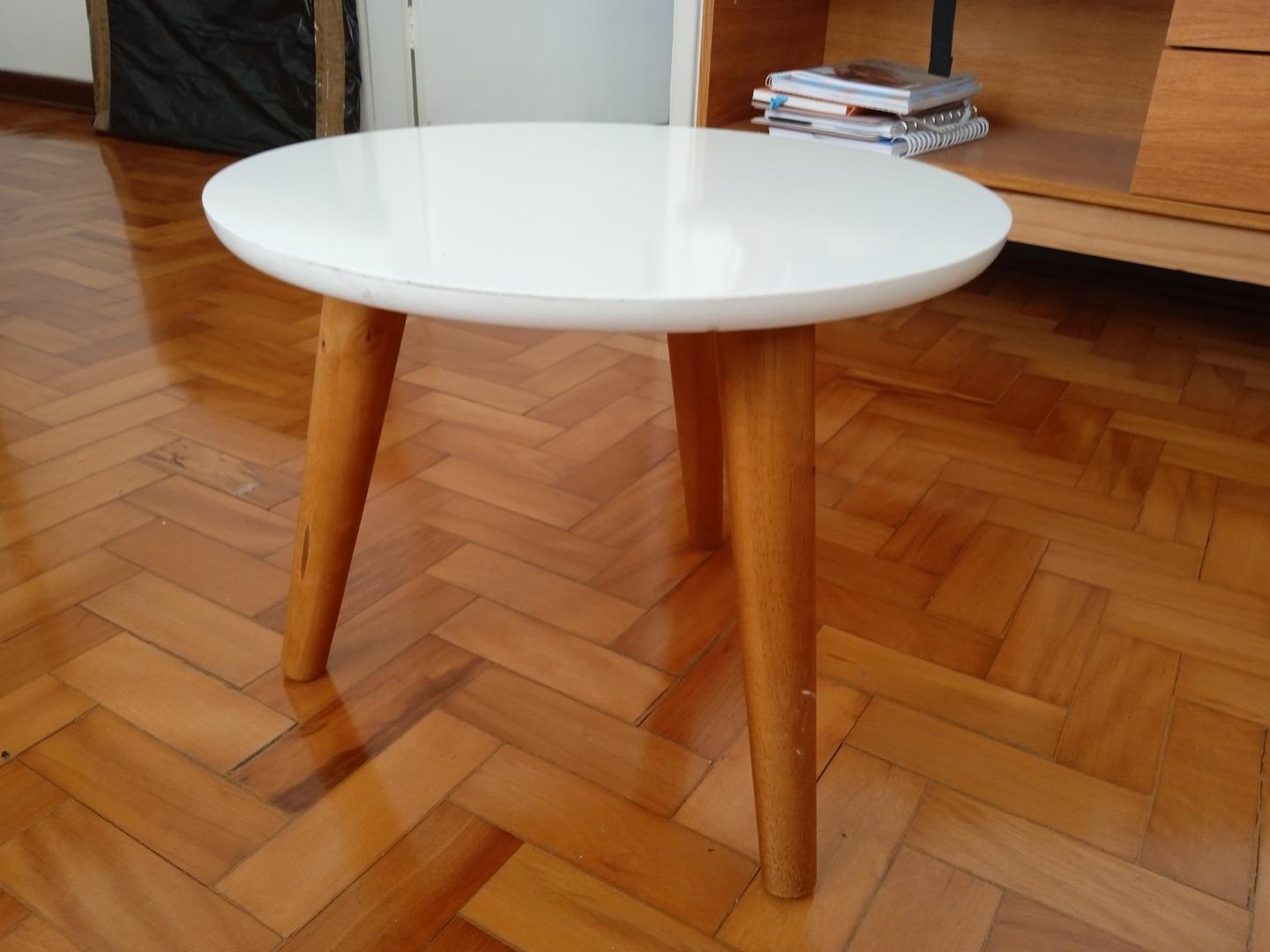 Mesa de Apoio em MDF Branca 32 cm x 40 cm x 40 cm