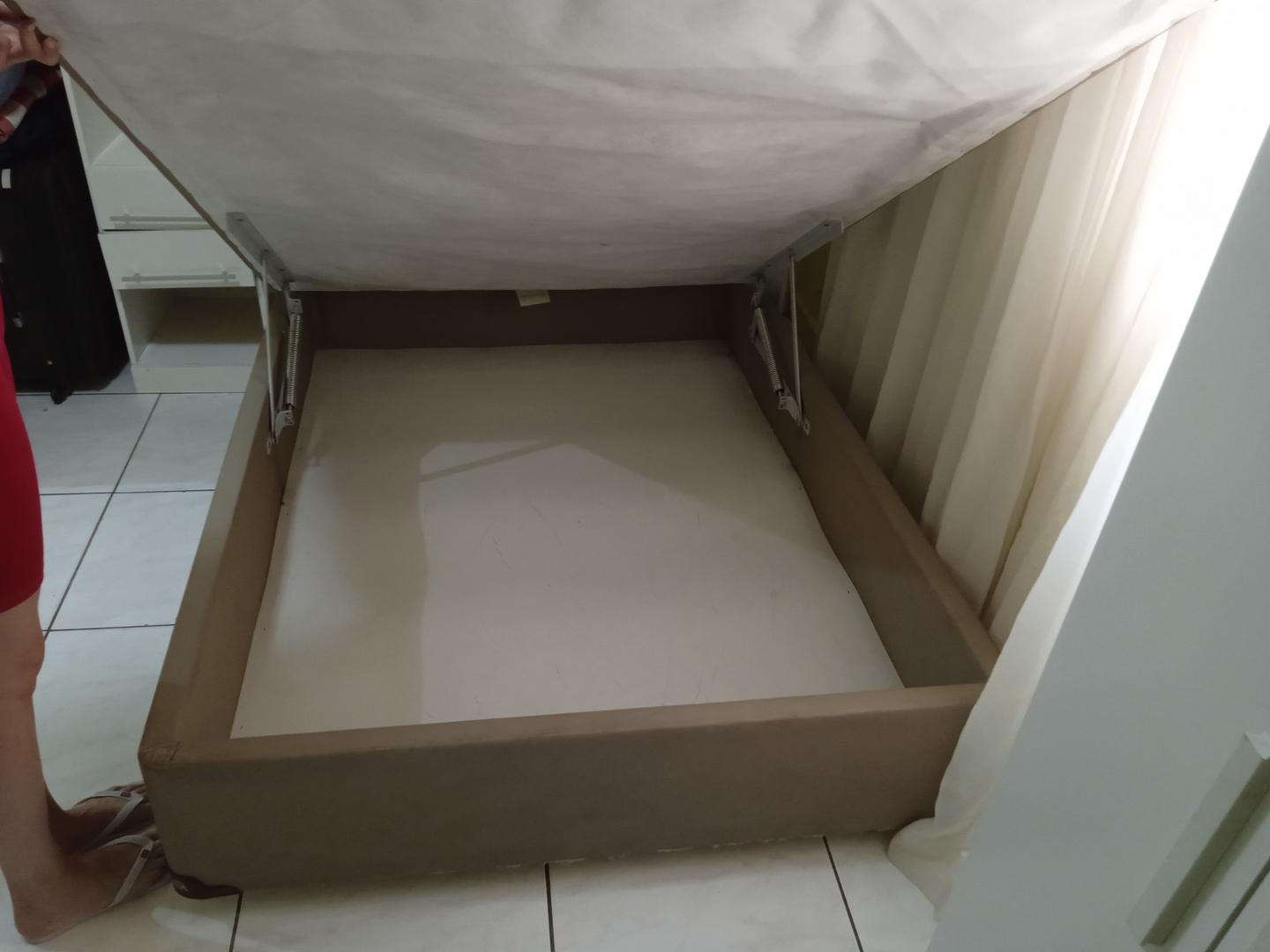 Cama box baú casal padrão MGA em Madeira / Tecido Bege 27 cm x 138 cm x 188 cm