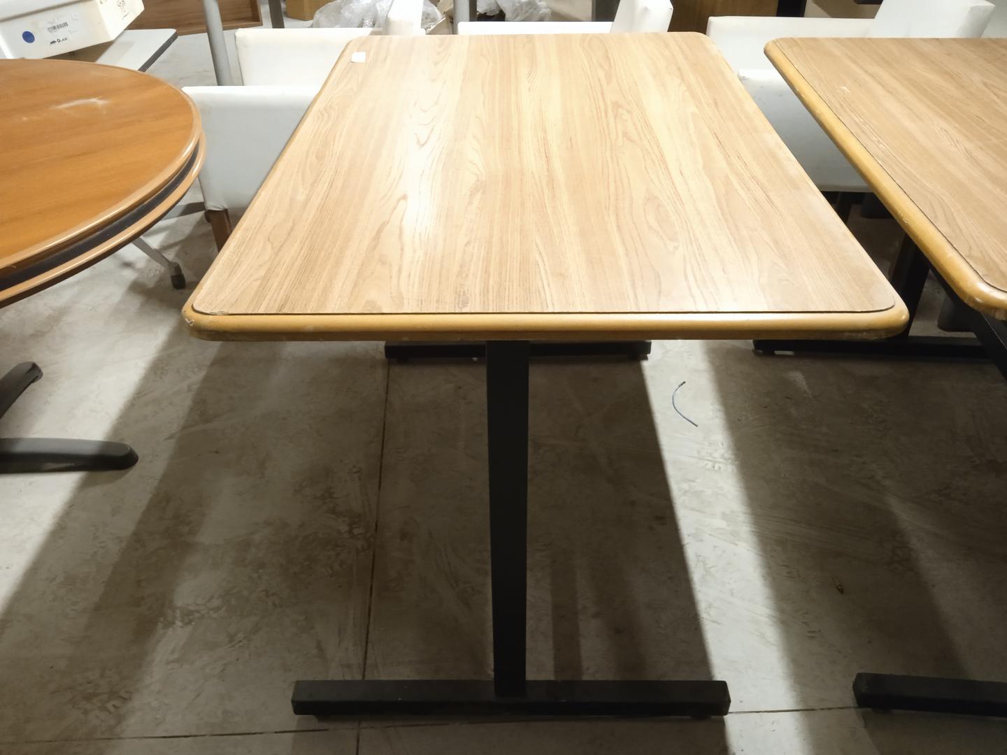 Mesa de Escritório reta em MDF / Aço Marrom 80 cm x 120 cm x 80 cm