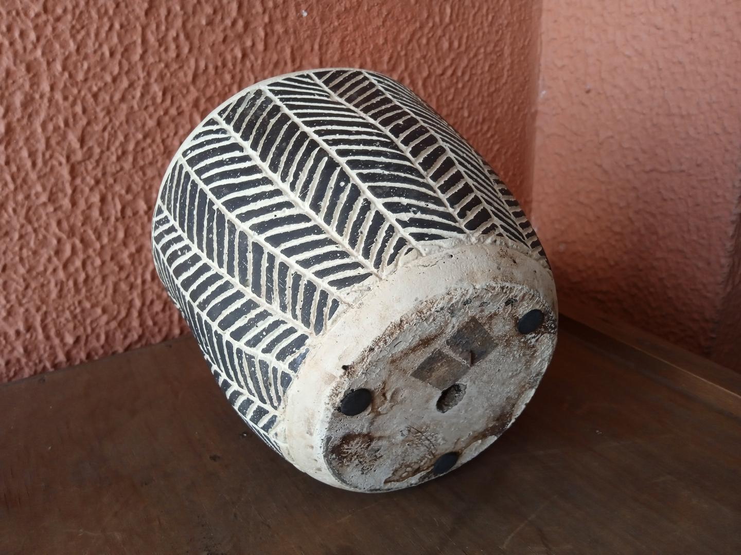 Vaso em Cerâmica Preto 13 cm x 15 cm x 15 cm