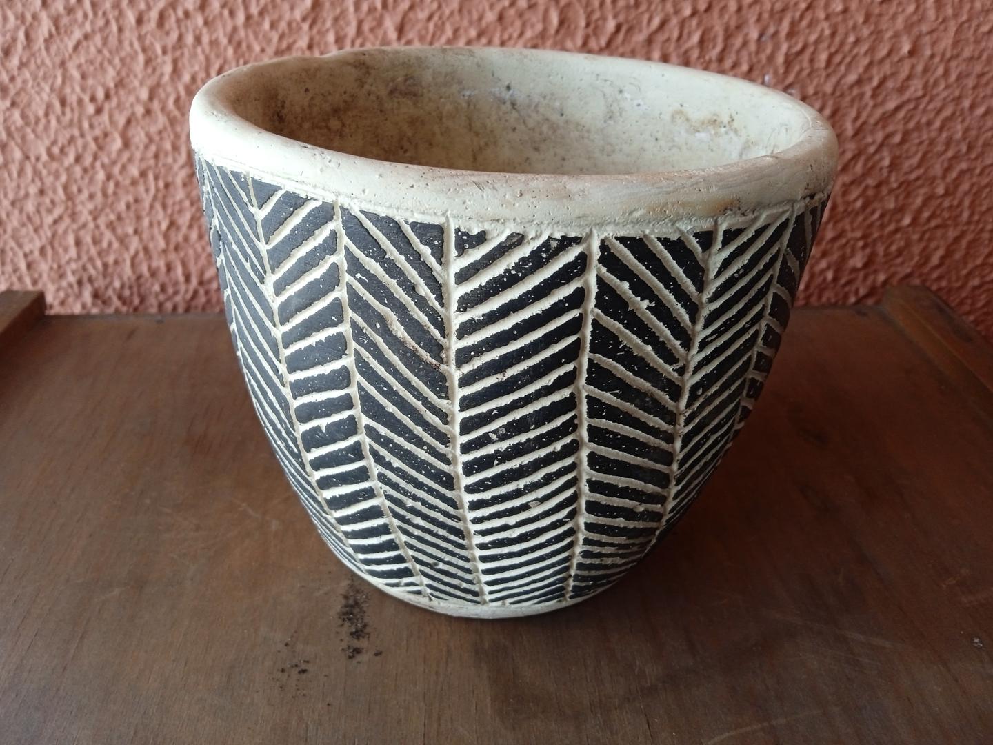 Vaso em Cerâmica Preto 13 cm x 15 cm x 15 cm