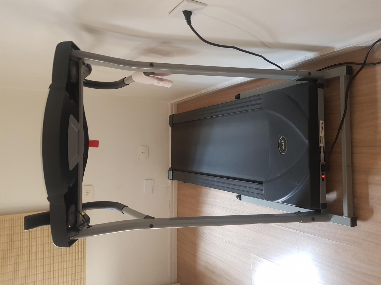 Esteira ergométrica treo T101 treadmill Preto