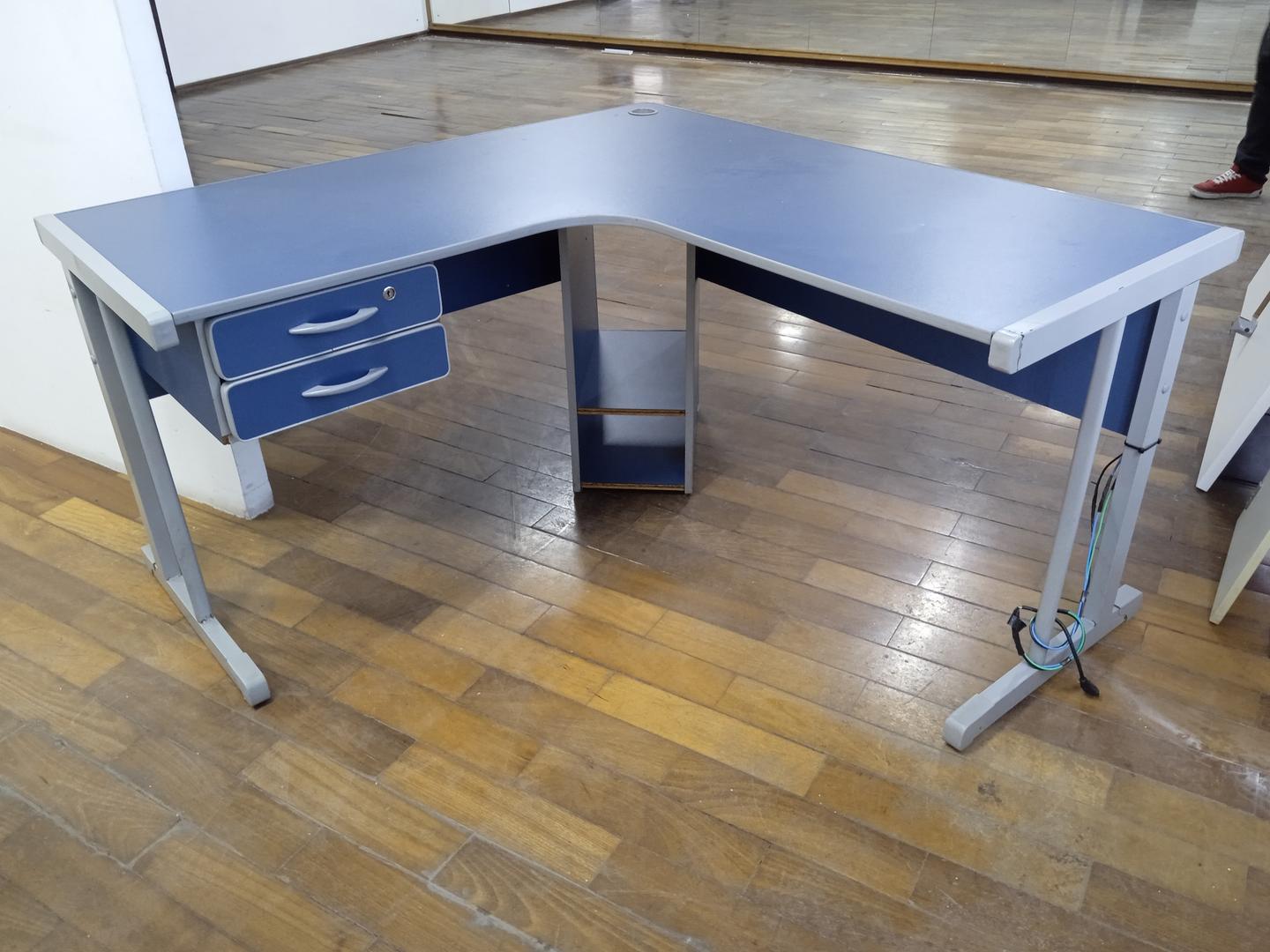 Mesa de Escritório em L c/ 2 gavetas em MDF Azul 73 cm x 140 cm x 138 cm