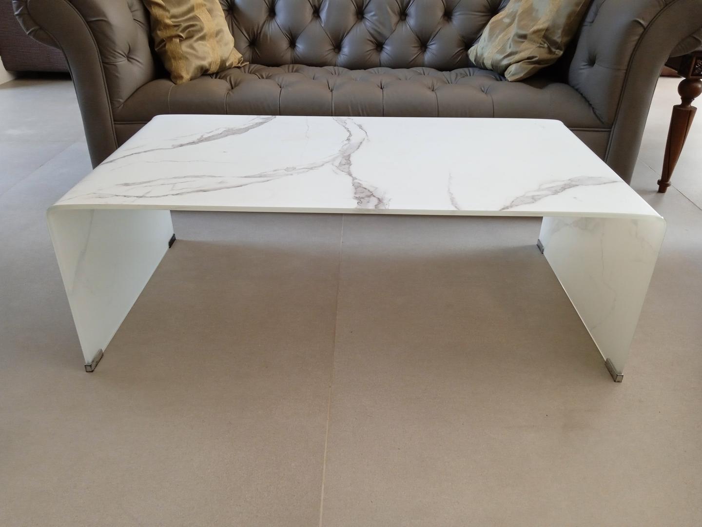 Mesa de centro em Vidro Branca 40 cm x 110 cm x 48 cm