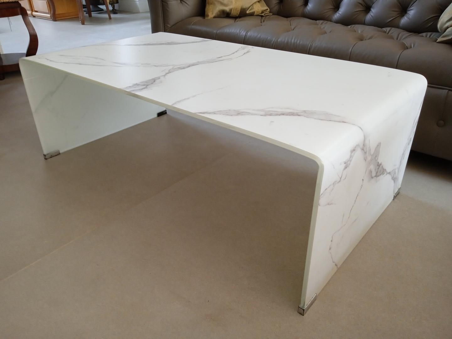 Mesa de centro em Vidro Branca 40 cm x 110 cm x 48 cm