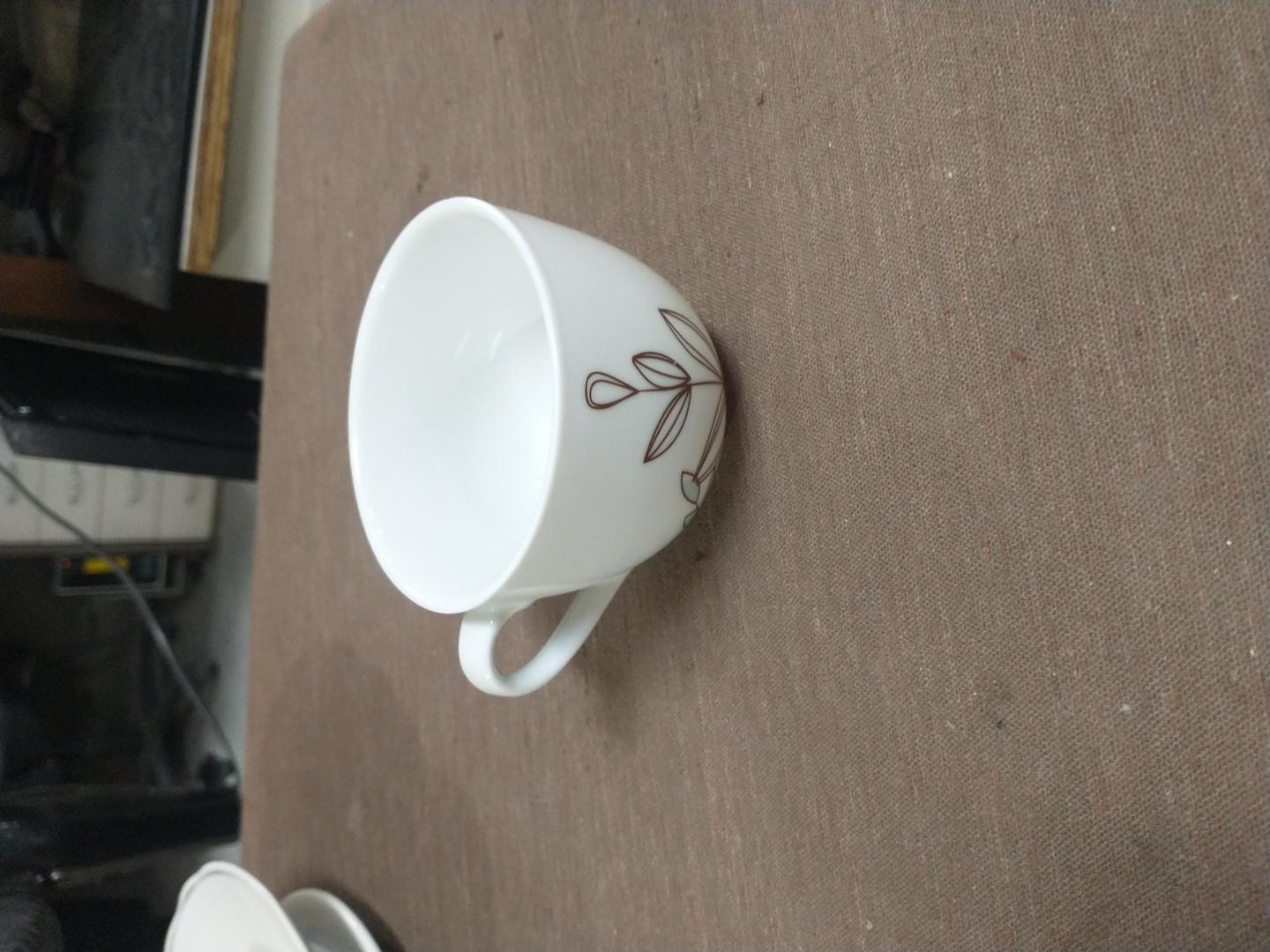 Xícara Nova Mesa em Porcelana Branco 7 cm x 9 cm x 11 cm