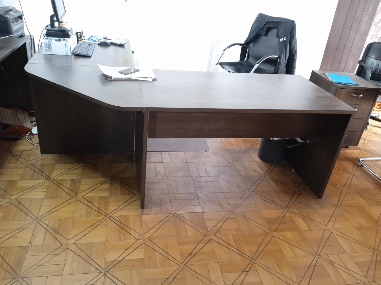 Mesa de Escritório em L em MDF Marrom 75 cm x 216 cm x 175 cm