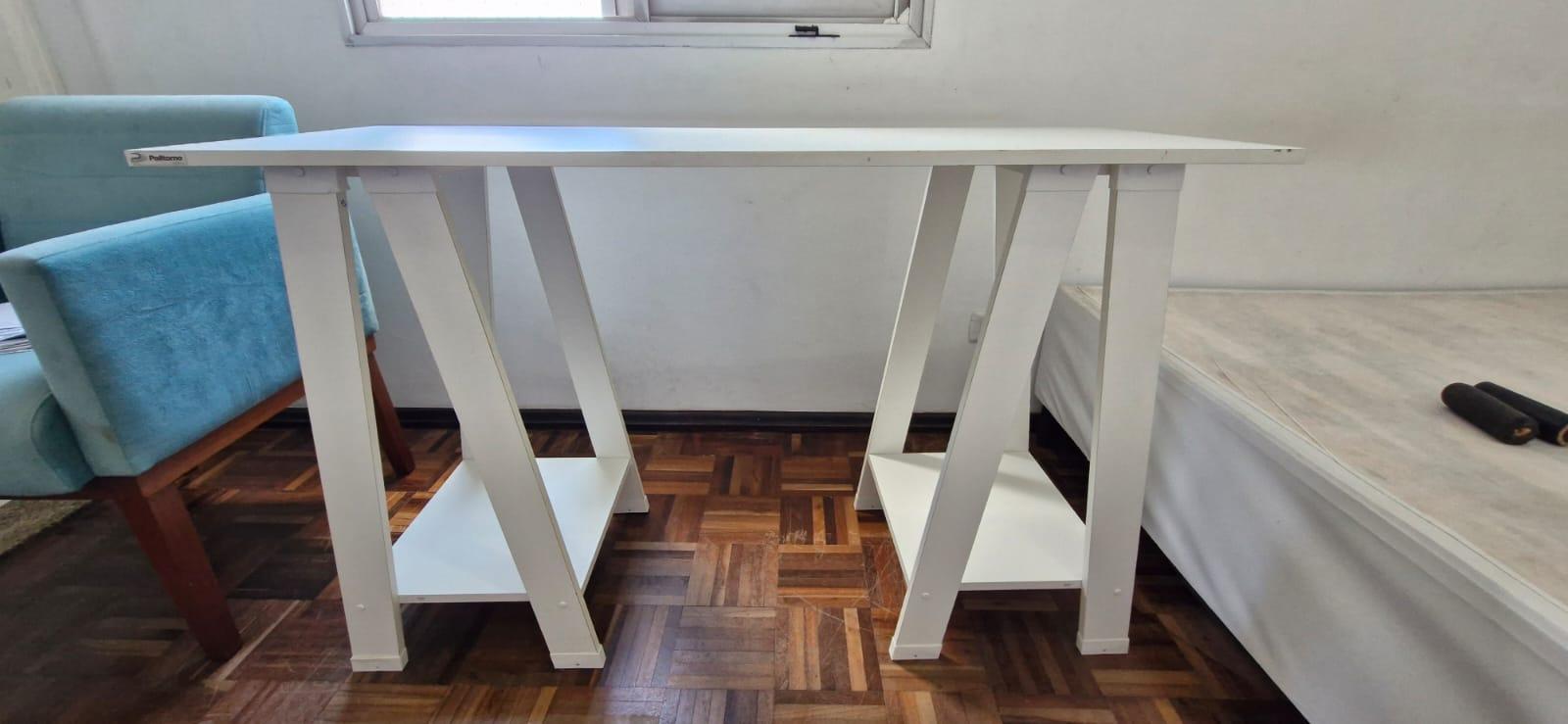 Escrivaninha / Mesa de Escritório cavete em MDF Branco 76 cm x 45 cm x 120 cm