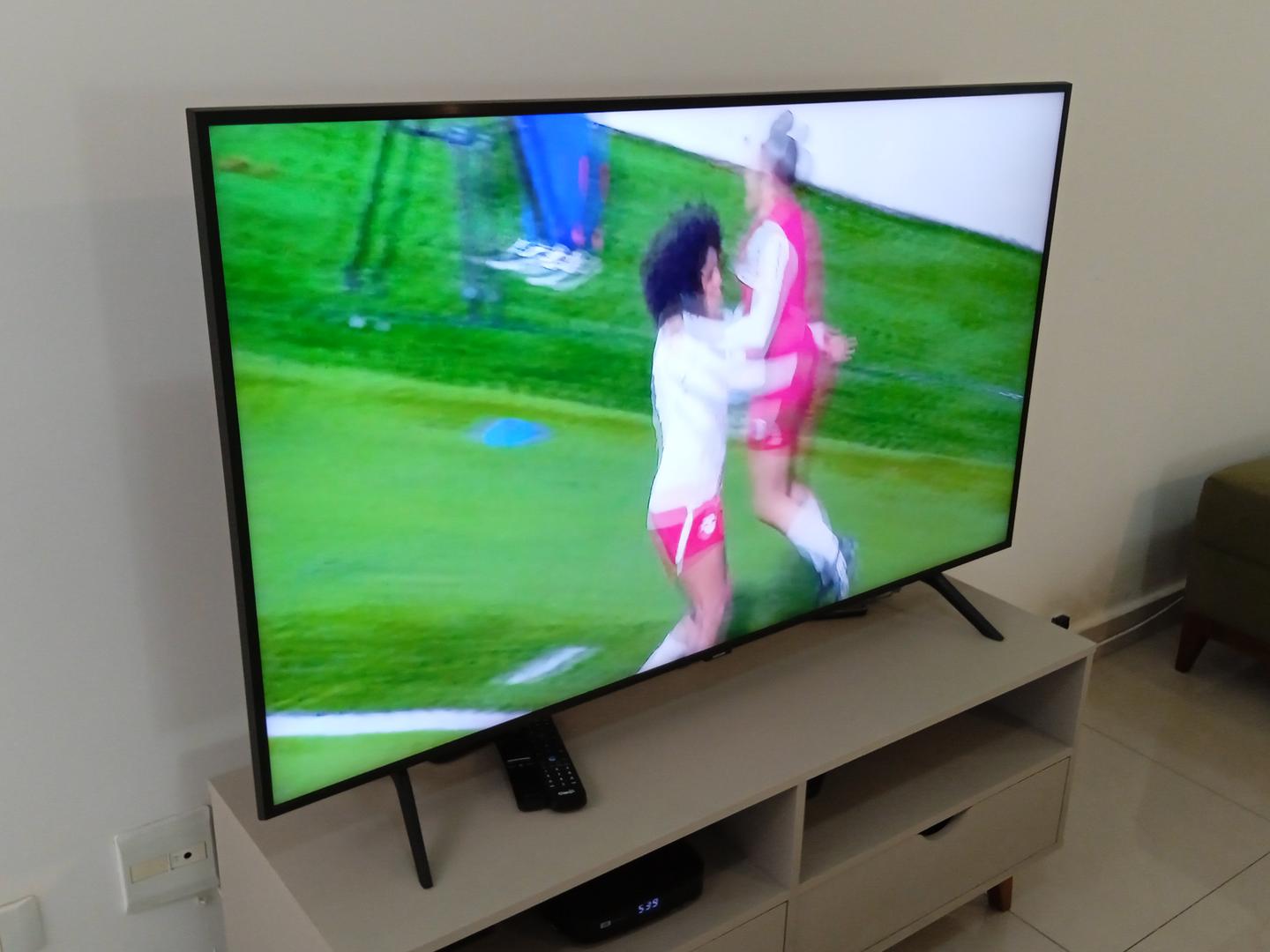 Televisão 55" polegadas Samsung QN55Q60RAG Preto