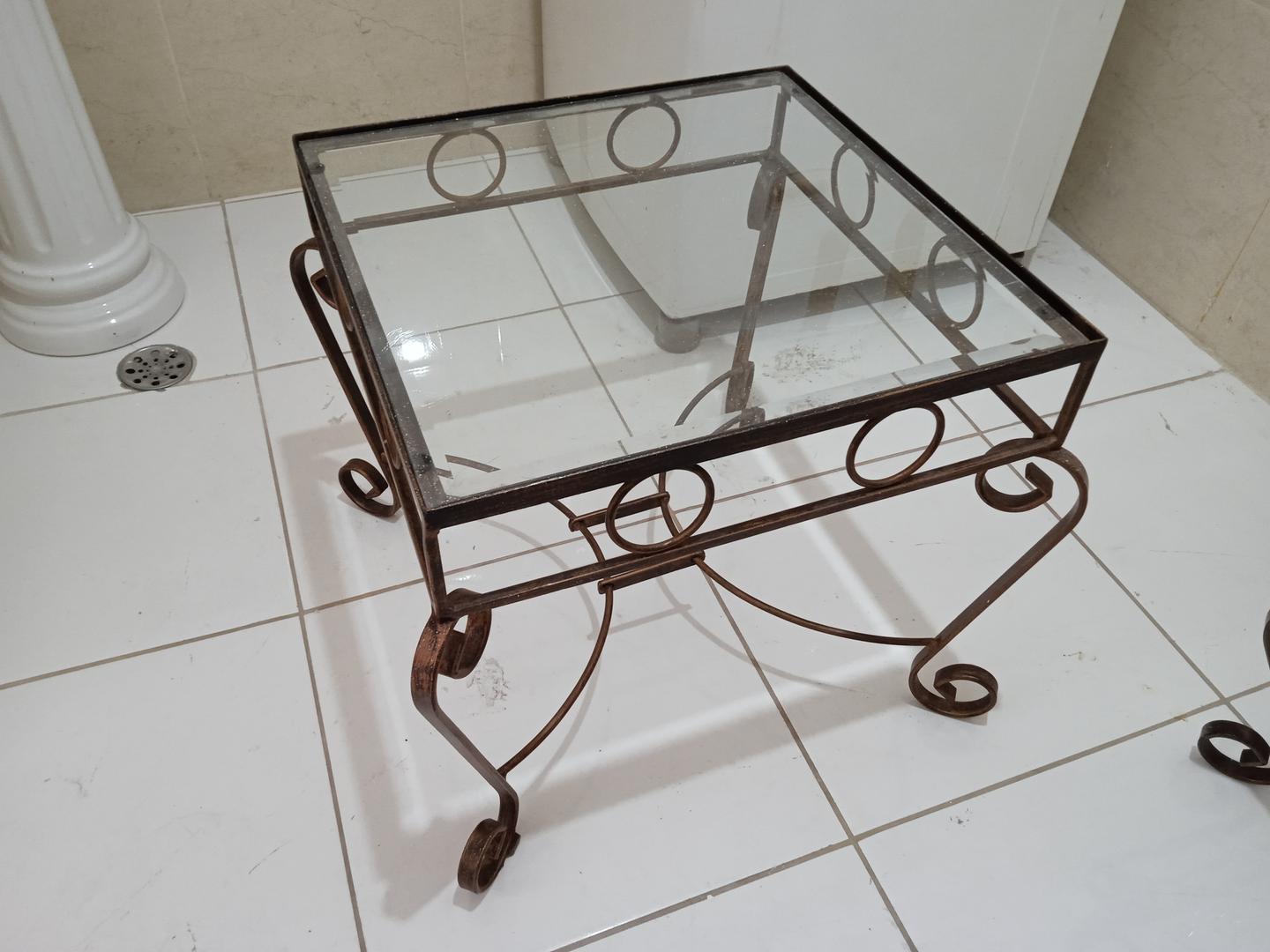 Mesa lateral em Aço / Vidro Cinza 48 cm x 57 cm x 57 cm