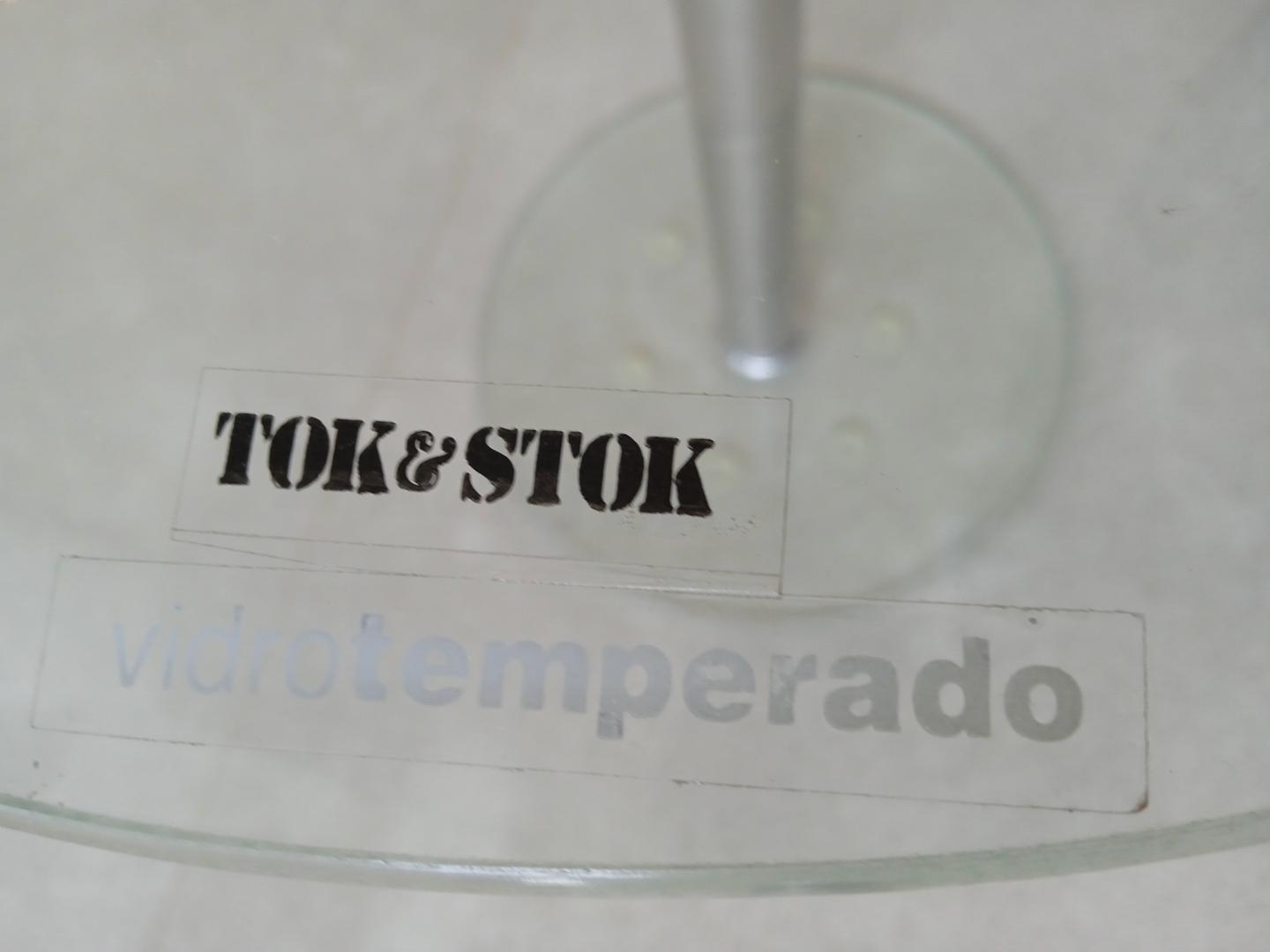 Mesa de Apoio redonda Tok&Stok em Vidro Transparente 48 cm x 43 cm x 43 cm