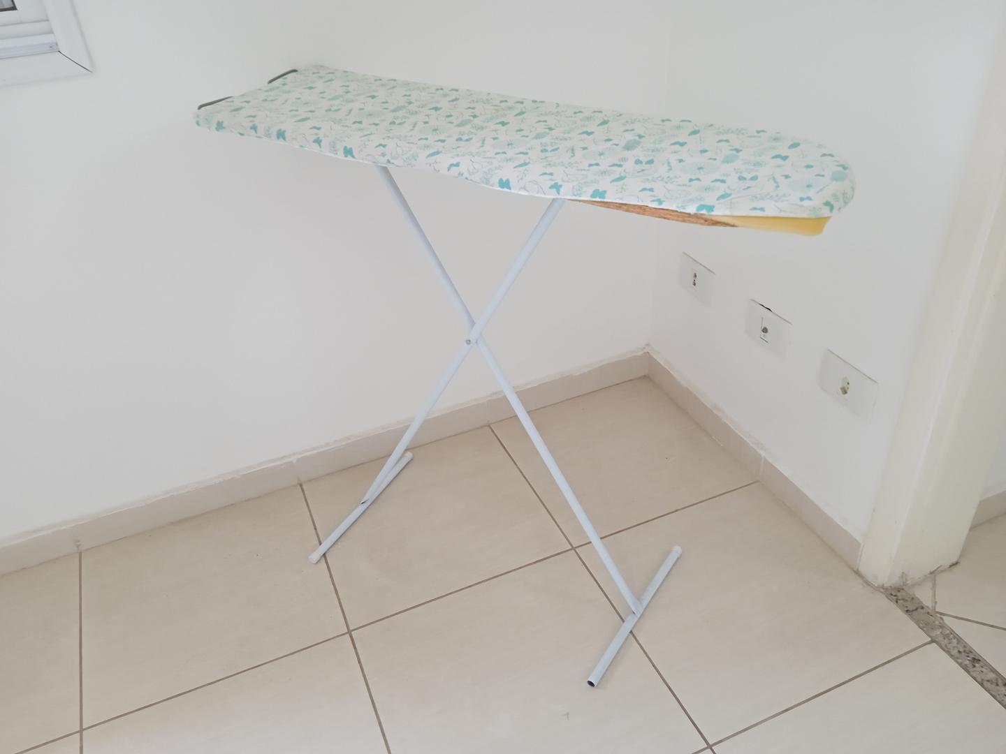 Tábua de passar roupas Mor em Tecido / MDF Verde 85 cm x 90 cm x 27 cm